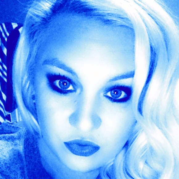 Meet your Posher, Jessica - Picture 1 of 1